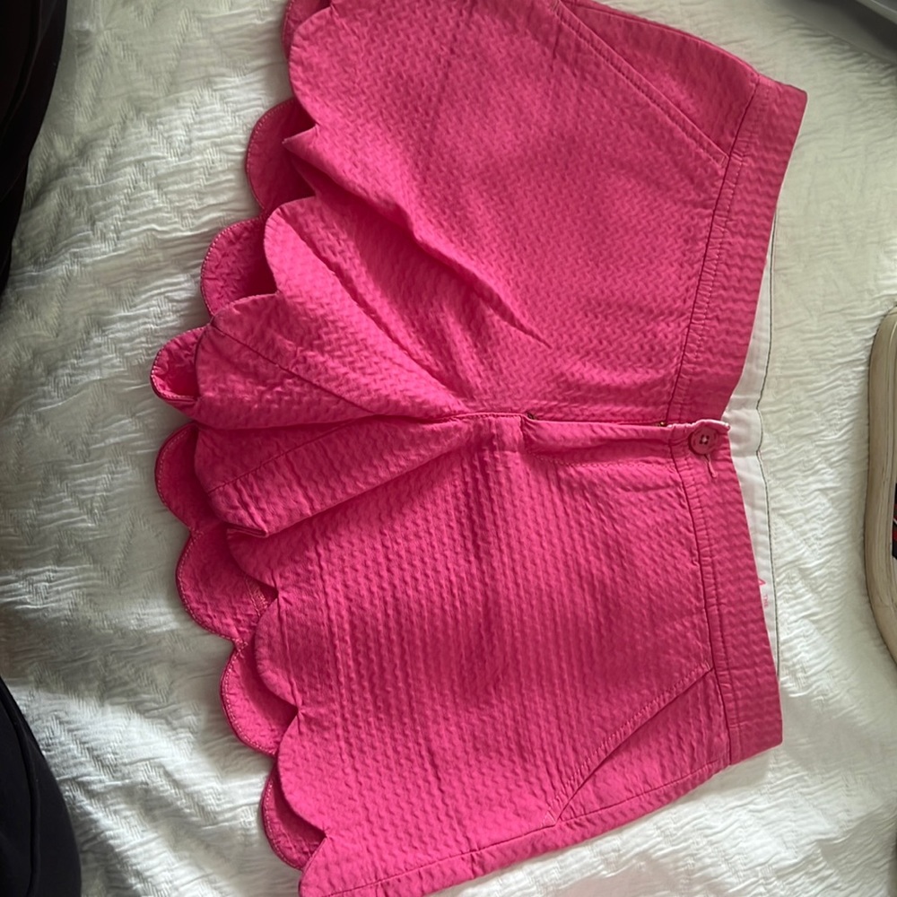 Pink Lily Pulitzer shorts!!